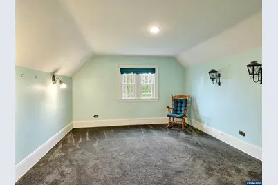 102 E 5th St, Molalla, OR 97038 - Photo 33