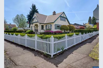 102 E 5th St, Molalla, OR 97038 - Photo 5
