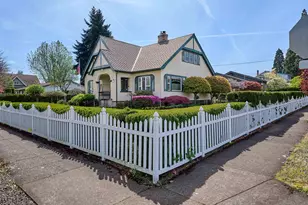 102 E 5th St, Molalla, OR 97038 - Photo 5
