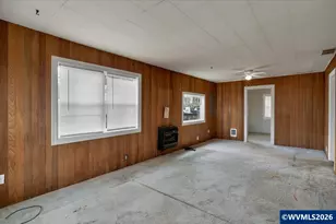 2085 Evergreen Ave NE, Salem, OR 97301 - Photo 9