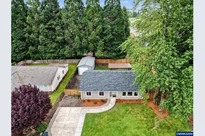 713 SE Rosewood Ln, Dallas, OR 97338 - Photo 3