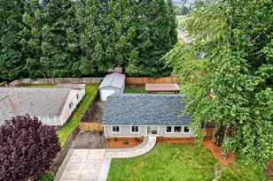 713 SE Rosewood Ln, Dallas, OR 97338 - Photo 3