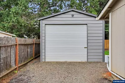 713 SE Rosewood Ln, Dallas, OR 97338 - Photo 11