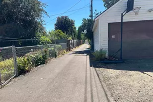 1760 Norway St NE, Salem, OR 97301 - Photo 5