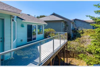 416 NW 19th Ct, Newport, OR 97365 - Photo 21