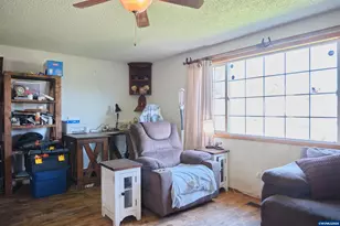 180 W Virginia St, Stayton, OR 97383 - Photo 21