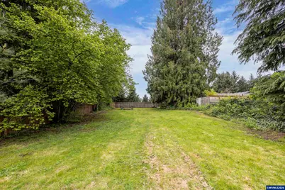755 E Ash St, Lebanon, OR 97355 - Photo 37