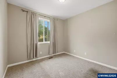 755 E Ash St, Lebanon, OR 97355 - Photo 9