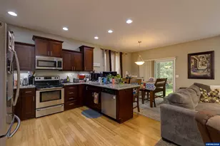 755 E Ash St, Lebanon, OR 97355 - Photo 9
