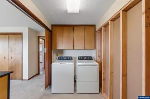 44350 Whiskey Butte Dr, Sweet Home, OR 97386 - Photo 15