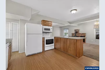 39149 Lacomb Dr, Lebanon, OR 97355 - Photo 13