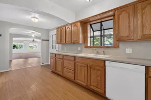 39149 Lacomb Dr, Lebanon, OR 97355 - Photo 11