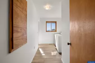 12784 Elliott Prairie Rd NE, Woodburn, OR 97071 - Photo 23