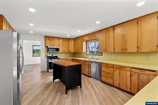 12784 Elliott Prairie Rd NE, Woodburn, OR 97071 - Photo 9