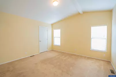 39149 Lacomb Next To Dr, Lebanon, OR 97355 - Photo 5