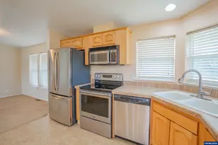 39149 Lacomb Next To Dr, Lebanon, OR 97355 - Photo 7