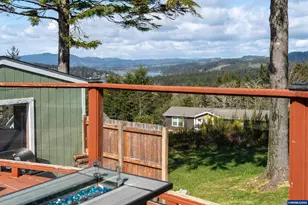 1636 SE Oar Dr, Lincoln City, OR 97367 - Photo 41