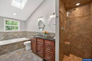 6723 Rippling Brook Dr SE, Salem, OR 97317 - Photo 19