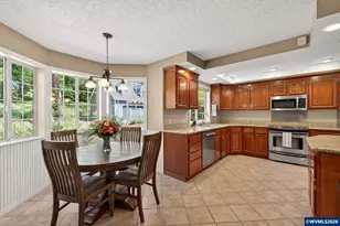6723 Rippling Brook Dr SE, Salem, OR 97317 - Photo 11