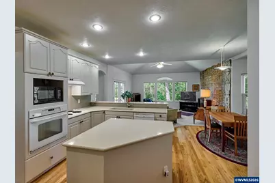 238 Rock St, Silverton, OR 97381 - Photo 11