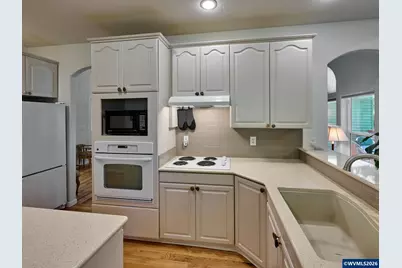 238 Rock St, Silverton, OR 97381 - Photo 9