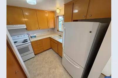 1387 Hampton Wy, Woodburn, OR 97071 - Photo 5