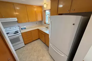 1387 Hampton Way, Woodburn, OR 97071 - Photo 5