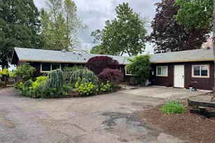 1055 E Main St, Silverton, OR 97381 - Photo 3