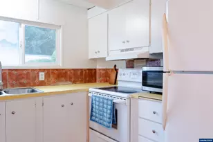 148 Clearwater Ave NE, Salem, OR 97301 - Photo 5