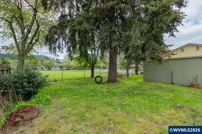 2241 Kalmia St, Sweet Home, OR 97386 - Photo 25
