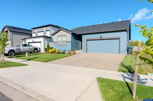 966 Sparrow St, Woodburn, OR 97071 - Photo 3