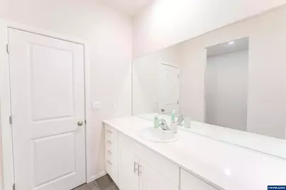 966 Sparrow St, Woodburn, OR 97071 - Photo 15