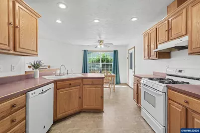 740 SE Lacey St, Sheridan, OR 97378 - Photo 15