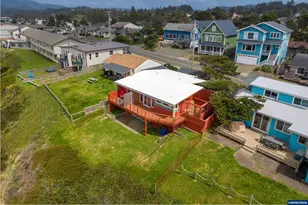 1923 NW Harbor Ave, Lincoln City, OR 97367 - Photo 11