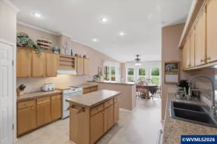 21101 SW Eagle Point Rd, McMinnville, OR 97128 - Photo 9
