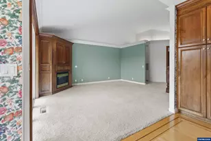 744 Creekside Dr SE, Salem, OR 97306 - Photo 11
