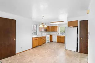 17920 NW Tillamook Dr, Portland, OR 97229 - Photo 17