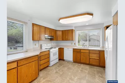 17920 NW Tillamook Dr, Portland, OR 97229 - Photo 11