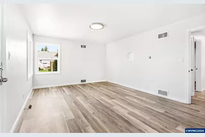 140 SE Fir Villa Rd, Dallas, OR 97338 - Photo 7