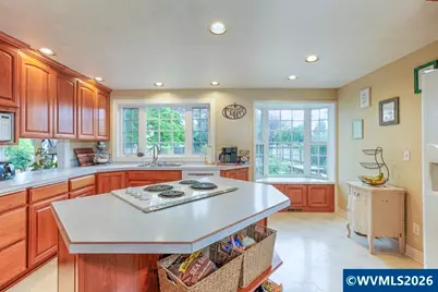 2686 Mountain View Dr S, Salem, OR 97302 - Photo 21