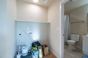 3392 Sunnyview Rd NE, Salem, OR 97301 - Photo 37