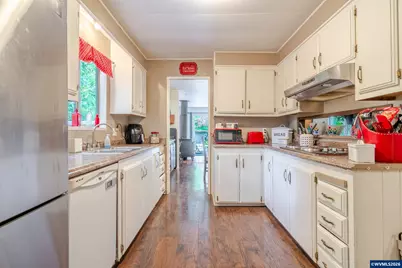 28011 Pine View Rd, Brownsville, OR 97327 - Photo 13
