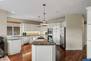 918 Hazeltine Ave SE, Salem, OR 97306 - Photo 17