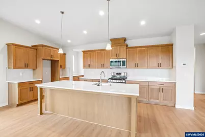 717 Magnolia Av, Woodburn, OR 97071 - Photo 5