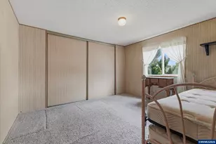 300 SE Lacreole Dr, Dallas, OR 97338 - Photo 25