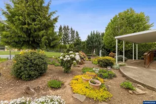 300 SE Lacreole Dr, Dallas, OR 97338 - Photo 29