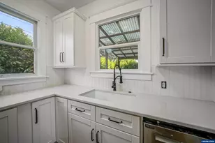 332 24th St NE, Salem, OR 97301 - Photo 21