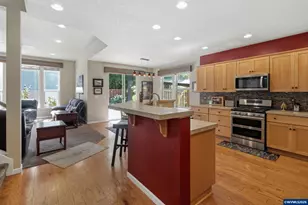 2516 Laura Vista Dr NW, Albany, OR 97321 - Photo 9