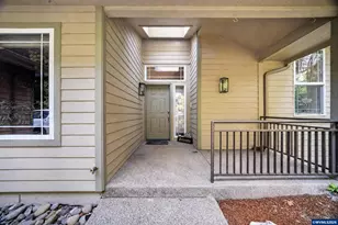 6727 River Springs Dr S, Salem, OR 97306 - Photo 3