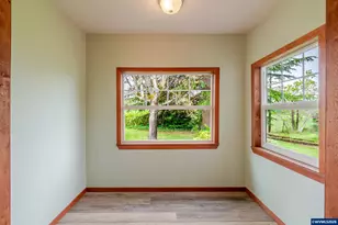 34965 Brewster Rd, Lebanon, OR 97355 - Photo 21